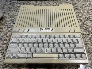 Ordinateur Apple IIc VINTAGE. Unité DVT. Protorype de pré-production. - Photo 1/24