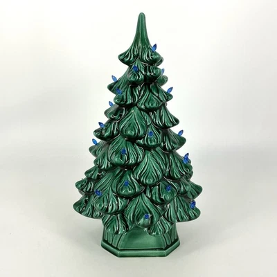 Árvore de Natal de mesa cerâmica vintage 11 1/2" base anexada marcada 1960 - Imagem 1 de 4