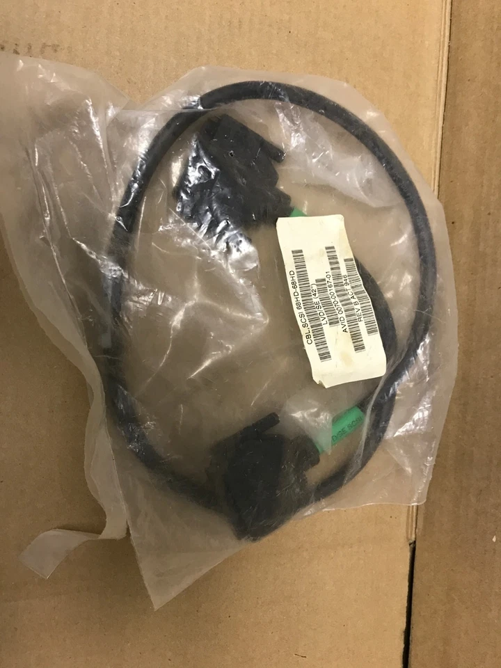 Avid 3 ft  SCSI-3 (HPDB68) 68-Pin to  SCSI-3 (HPDB68) 68-PinMale/Male Cable - Image 1 of 1