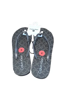 Calvin Klein Sarminya DAMEN BRAUN FLIP FLOPS SANDALEN UVP $ 39 – GRÖSSE 6 – NEU MIT ETIKETT - Bild 1 von 5
