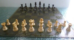 Vintage cremefarben & braun gewichtet Bakelit Kunststoff Schach Herren Stücke erstaunlicher Stil - Bild 1 von 10