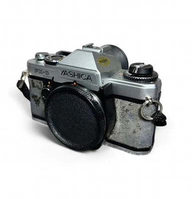 Cámara réflex de 35 mm de cuarzo Yashica FX-D cromada y estuche (solo cuerpo, probada funciona) Foto 1 de 4