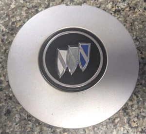 1992-1995 BUICK SKYLARK 16 INCH ALUMINUM WHEEL CENTER CAP #22553044 - Picture 1 of 9