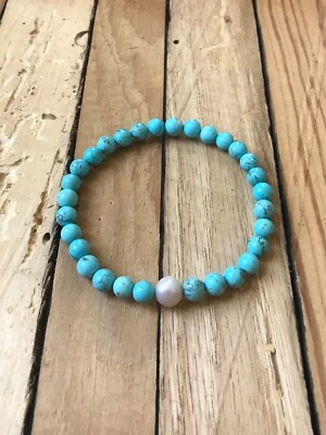 NEW: turquoise howlite bead bracelet with freshwater pearl focal bead - Image 1 of 2