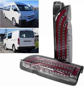 Smoky Full LED Tail Lights Assembly Dynamic Turn Signal Lamp For Hiace 200 Commu - Foto 1 di 9