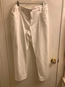 CHAPS STRETCH WHITE COTTON WOMENS SLIMMING JEANS SIZE 14 NWOT - Picture 1 of 6