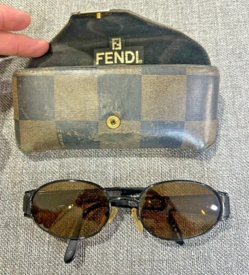 Óculos de Sol Vintage Anos 90 FENDI FS 183 Preto e Marrom - Da Itália - Imagem 1 de 4