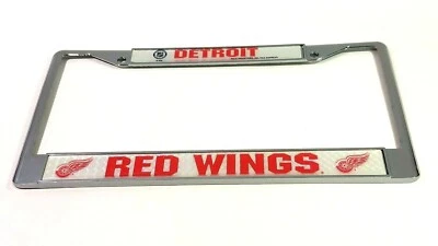 Marco de matrícula cromado Detroit Red Wings bonito brillante cuando la luz lo golpea Foto 1 de 4