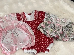 Lotto pagliaccetti bambina vintage rare edizioni rosa rosso abito floreale nautico - Foto 1 di 11
