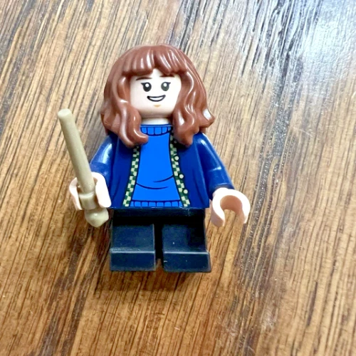 LEGO® Minifig hp476 - Hermione Granger - Dark Blue Cardigan, Black Short Legs - Image 1 of 1