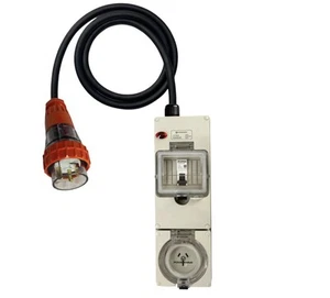Power Adapter 32 Amp 3 Pin Single Phase to 15 Amp 3 Pin Single Phase outlet - Picture 1 of 2