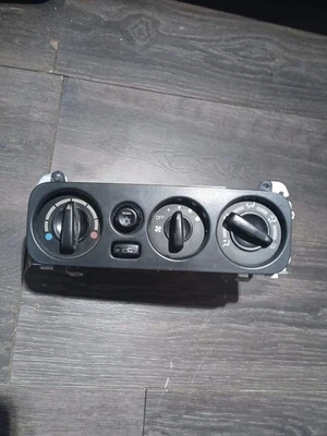 2000-2004 Mitsubishi Montero Sport Heat A/C Temperature Climate Control HVAC OEM - Image 1 of 4