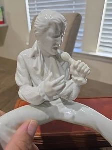 Jarra de whisky vintage 1981 Elvis Presley McCormick porcelana blanca sellada - Imagen 1 de 12