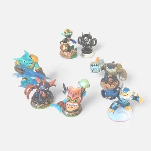 Skylanders Bulk Bundle Lot Of 7 Action Figure Toys Figurines Untested - Picture 1 of 1