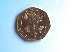 2006 ~ 50p COIN WOUNDED SOLDIER BEING CARRIED ~ CIRCULATED - Picture 1 of 2