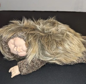 2000 Anne Geddes Sleeping Baby Hedgehog Bean Filled Collection - Picture 1 of 3