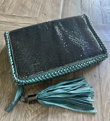 BCBG Max Azria Mesh/ Leather Clutch Green-Chameleon - Изображение 1 из 4