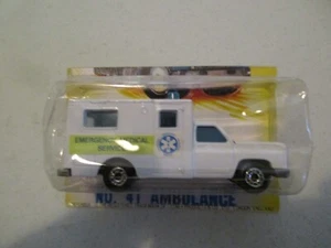 VINTAGE LENSEY MATCHBOX VON 1977, NR. 41 Krankenwagen, neu in Blase - Bild 1 von 4