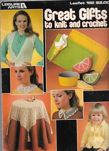 Lot of 2 Vintage Crochet/Knit Leaflets-Great Gifts & This n That - Bild 1 von 2