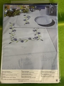 NEU Rico Design Floral Tischläufer Kreuzstich Kit 18"x39 #7706 - Bild 1 von 3
