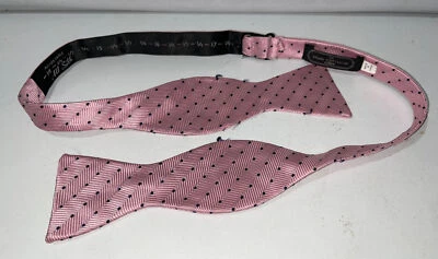 Pajarita Bruno Piatelli rosa negro lunares seda ajustable manual para hombre Foto 1 de 4