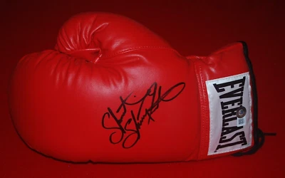 SHAWN SHOWTIME PORTER Signed Everlast leather laced boxing glove Beckett BL16746 - Image 1 of 4