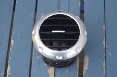 OEM 2000 2001 2002 2003 2004 2005 2006 Audi TT Quattro Dash Front Air Vent Trim - Image 1 of 4