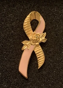 Vintage Avon Pink Ribbon Breast Cancer Awareness Gold Tone Rose Lapel Pin - LP1 - Picture 1 of 4