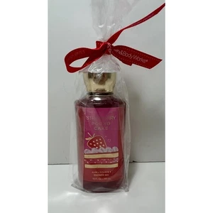 Bath and Body Works STRAWBERRY POUND CAKE Duschgel 295 ml - Bild 1 von 2