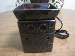 SCENTSY ONYX FULL SIZE WARMER EXCELLENT CONDITION - Picture 1 of 5