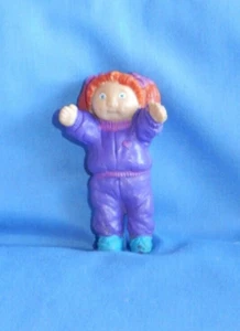Vintage Cabbage Patch 1984 Mini PVC Figur Spielzeug rote Haare blaue Augen - Bild 1 von 5