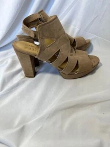 Naturalizer Etta natural color Heels Size 8M - Picture 1 of 9