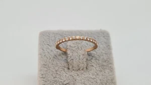 Halbring aus 18 Karat Roségold mit natürlichen Diamanten besetzt  - Bild 1 von 5