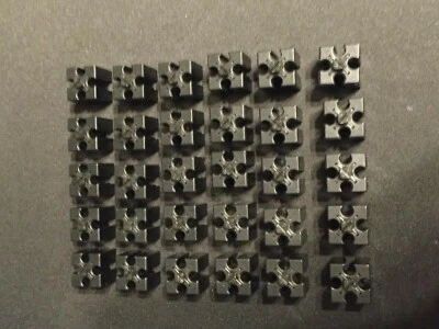 32881: BlackBuilding Block 15, Lot of 30, - Image 1 of 4