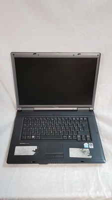 Fujitsu esprimo v5535 15.4" Laptop Intel Celeron 540 1GB 80GB, NO OS - Image 1 of 4