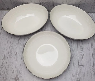 Porcelana Noritake Lorelei marfim 7541 2 tigelas ovais e 1 redondas - Imagem 1 de 4