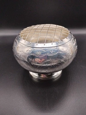 Cuenco rosa plateado con rejilla de alambre Kishco Silver Company 4,5" de alto 4,5" de diámetro Foto 1 de 4