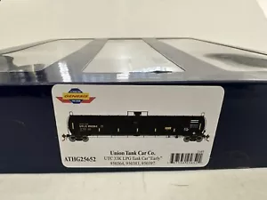 Athearn Genesis HO ATHG25652 Union Tank Car Co UTC 33K LPG Tank Car Early 3pack - Picture 1 of 3
