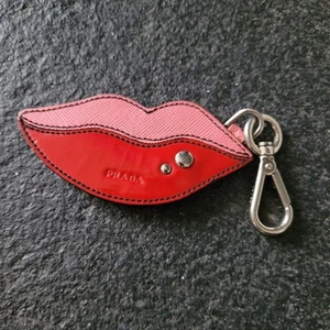 Prada Pink Red Lips Leather Keyring Key Fob Bag Charm Rare Collectable - Picture 1 of 15