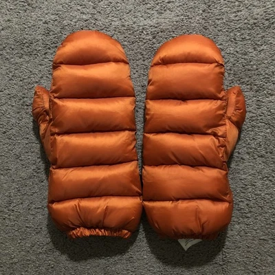 Guantes Estoicos Puffer Talla Grande Naranja Mitones Aislados Invierno Acogedores Foto 1 de 4