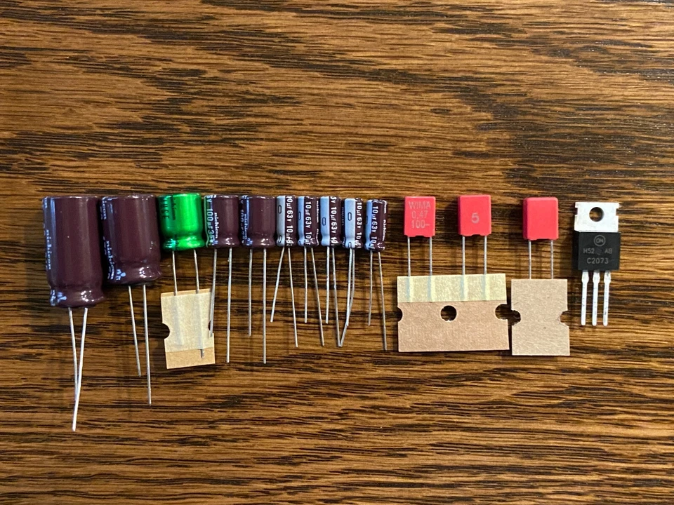 Pioneer PL-540 Kit de Reparación de Velocidad Condensadores Juego de Recapitulación de Tocadiscos (14 Piezas) Foto 1 de 1