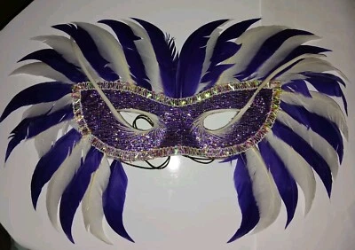 🎉Mysterious Masquerade Ball Mardi Gras Mask Beautiful Sequins & Feathers C - Image 1 of 4