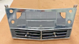 1968 Chrysler 300 Radio & A/C Bezel with Vents - Bild 1 von 11