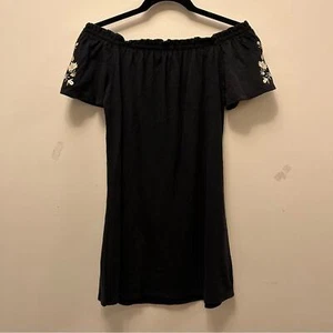 Nuevo con etiquetas Vestido Abercrombie & Fitch Talla XS Negro Bordado Fuera del Hombro - Imagen 1 de 14