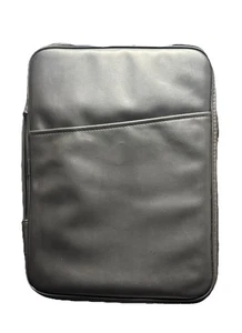 Primark Faux Leather Laptop Case With Handle Black - Afbeelding 1 van 4