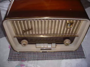 Telefunken Jubilate 9 Tischradio Röhrengerät von 1950 - Bild 1 von 5