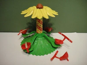 Strawberry Shortcake - Sunflower Carrousel Merry Go Round Swing Set - 1980 - Picture 1 of 23