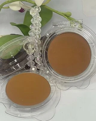 2x Stila Illuminating Powder Foundation Refill SPF 12 - 90 Watts - Full Size-New - Image 1 of 4