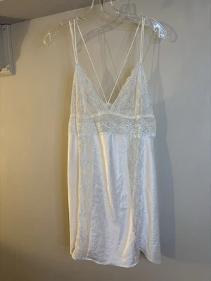 IN BLOOM by JONQUIL White Silky Nightgown Blue & White Dress XL Bridal Wedding - Image 1 of 4