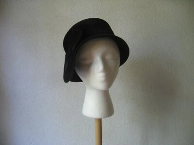 Sombrero Cloche Vintage L 60s Gus Mayer Negro Fieltro Lana Grande Satén Botones Mod Foto 1 de 4